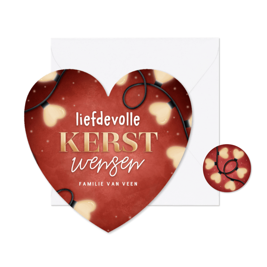 Liefdevolle kerstkaart kerstlampjes in hartvorm & typografie - Kaartimpressie