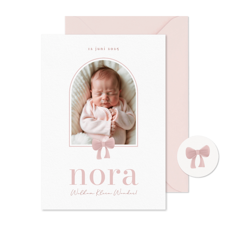 Lieve fotokaart geboorte voor meisje met roze strikje - Kaartimpressie
