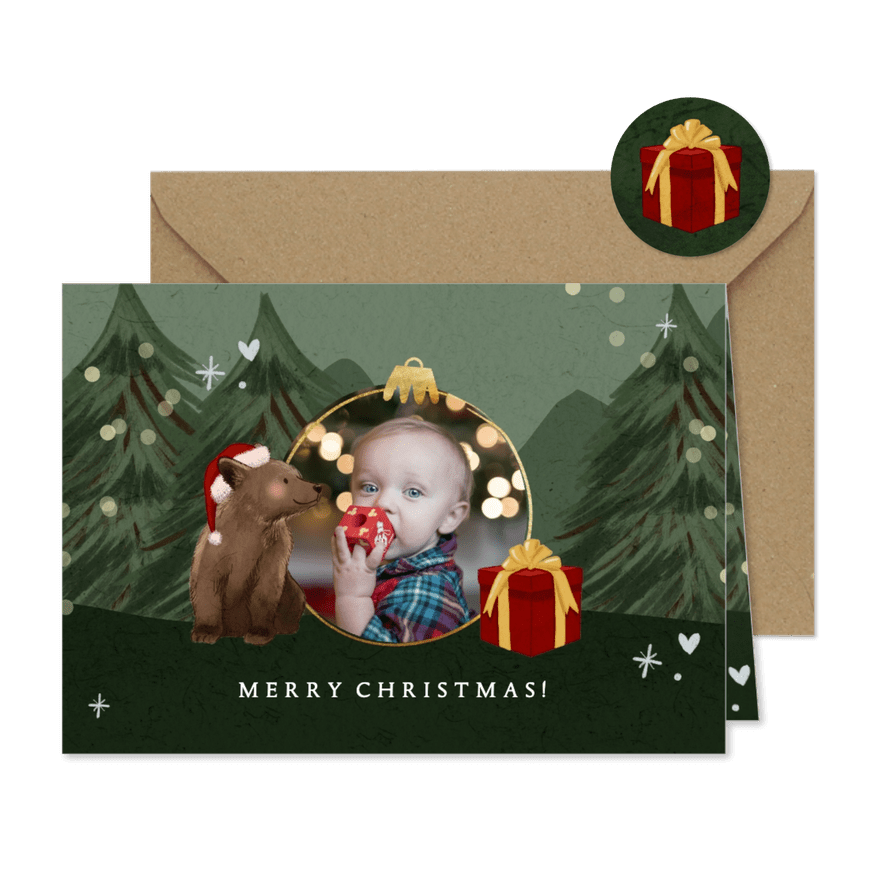 Lieve kerstkaart met beertje en kerstballen fotokader - Kaartimpressie
