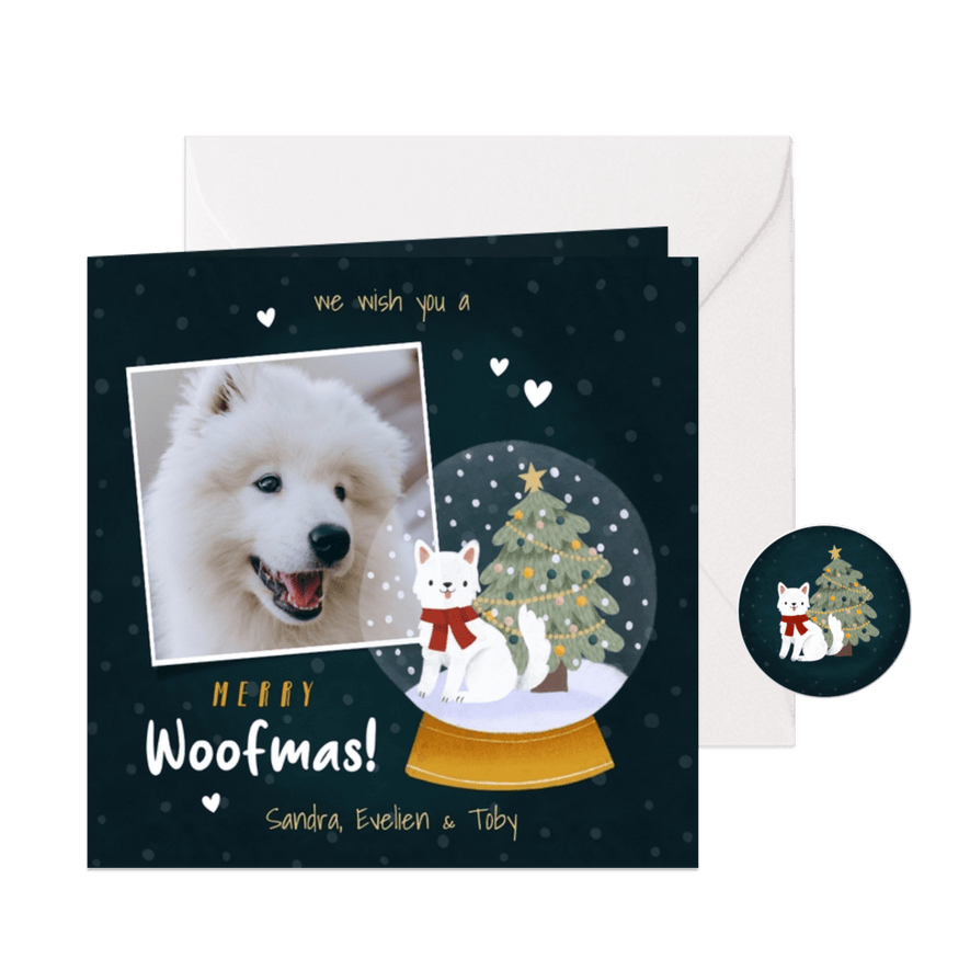 Lieve kerstkaart met foto hond in sneeuwbol en kerstboom - Kaartimpressie