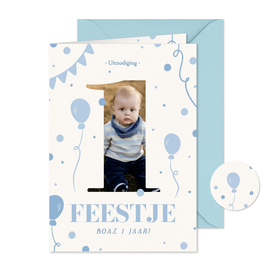 Lieve uitnodiging 1 jaar lichtblauw met foto - Kaartimpressie