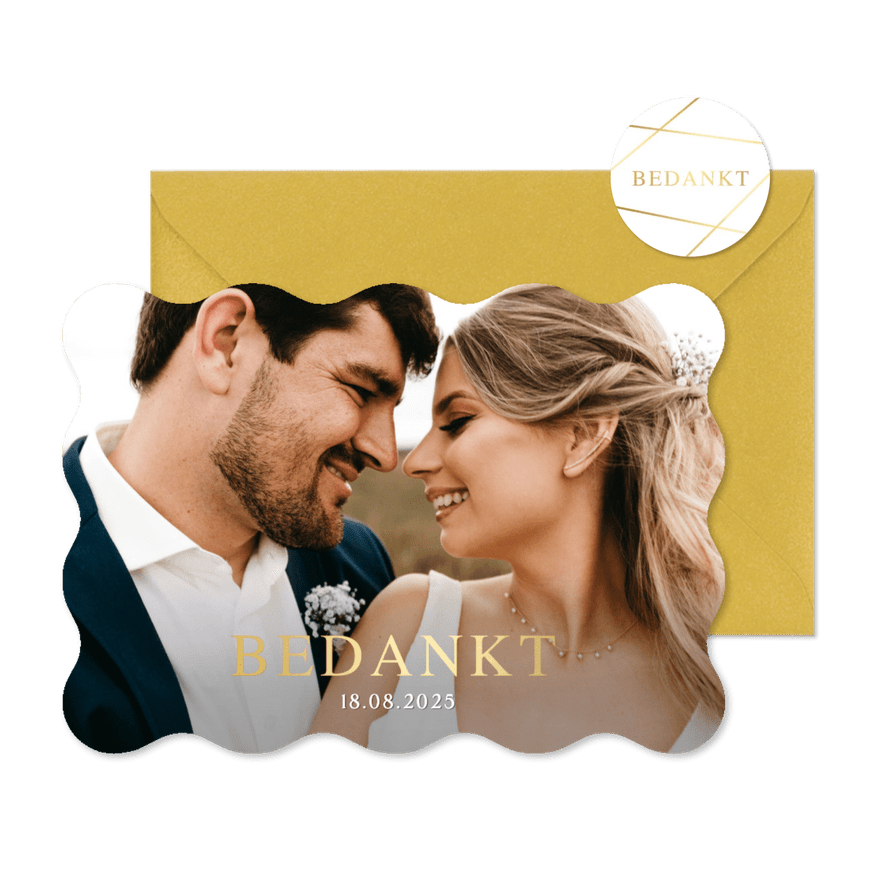 Liggende bedankkaart trouwen met eigen foto en golf rand - Kaartimpressie