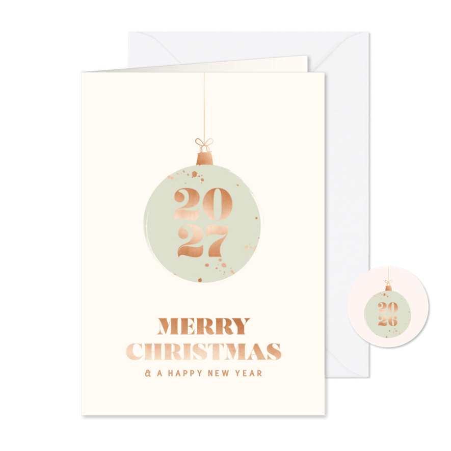 Minimalistische kerstkaart met groene kerstbal en jaartal - Kaartimpressie