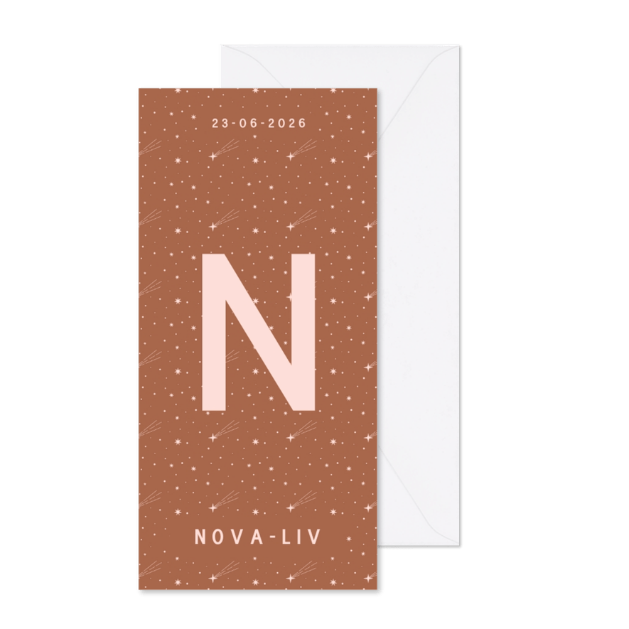 Modern geboortekaartje met sterre en initiaal in roest - Kaartimpressie