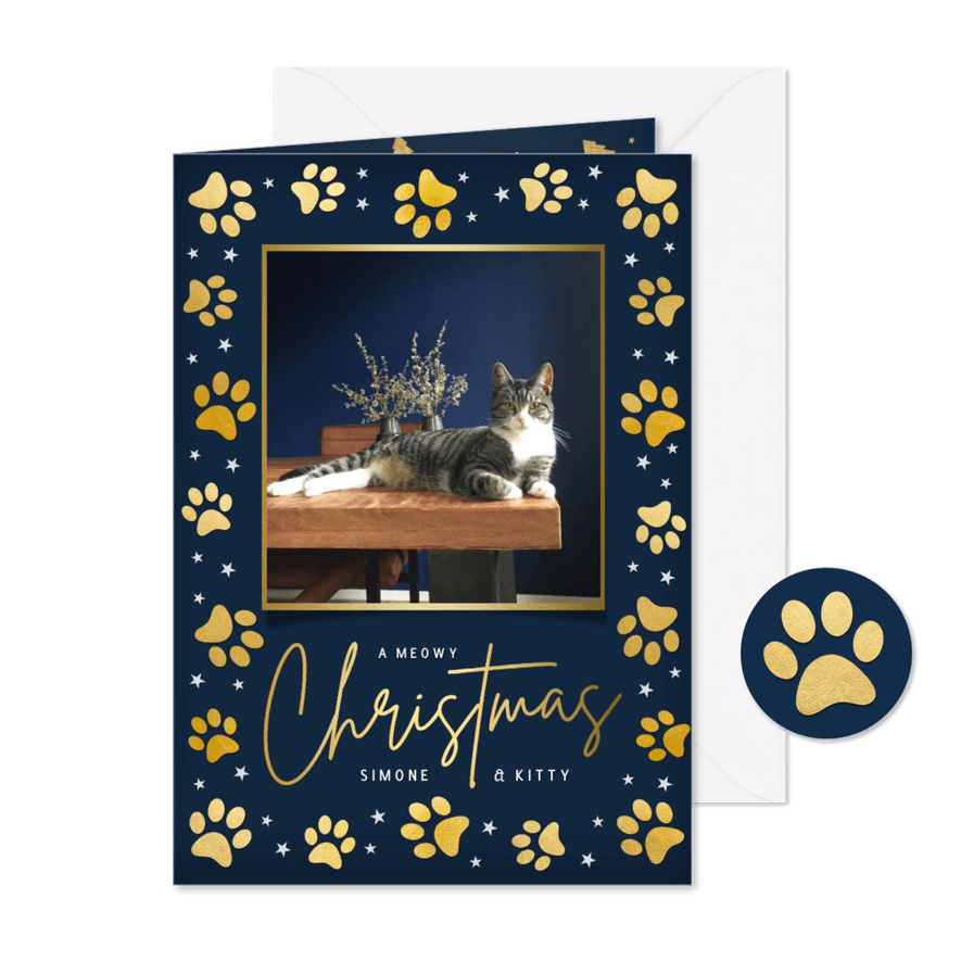 Moderne kerstkaart met gouden pootafdrukjes en foto kat - Kaartimpressie