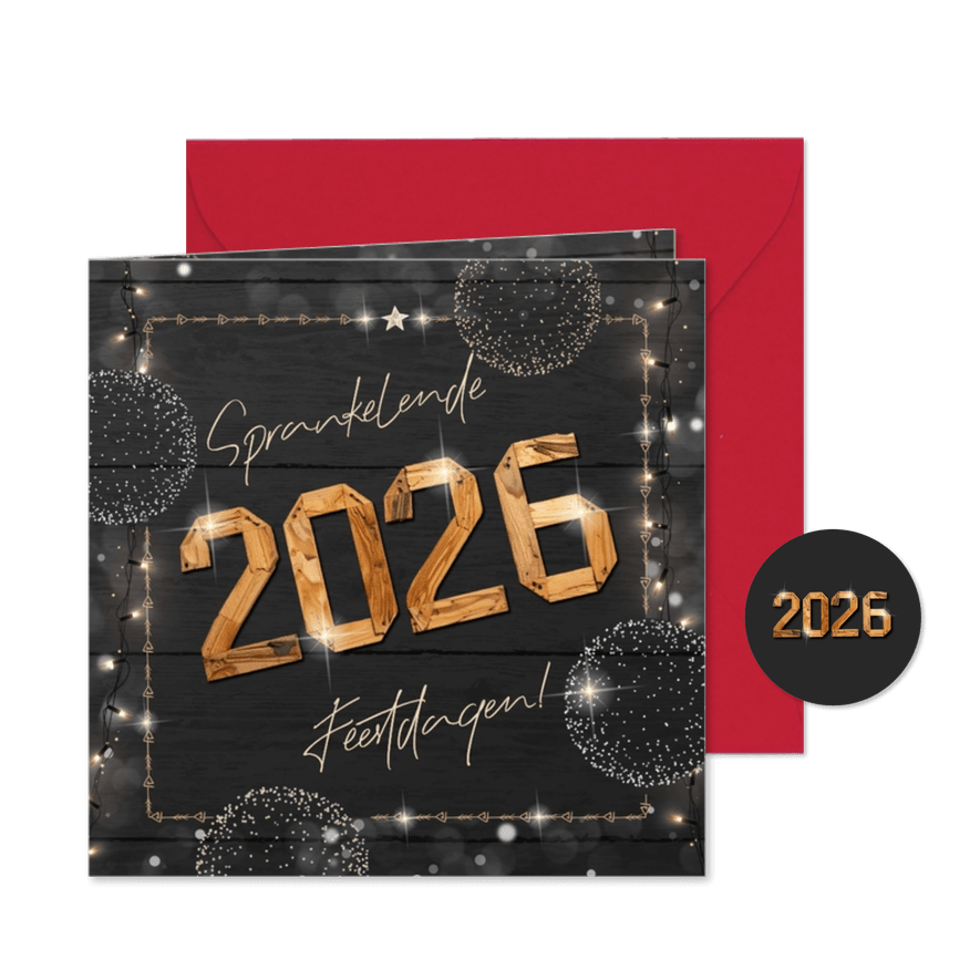 Moderne kerstkaart met houten jaartal en frame van lichtjes - Kaartimpressie