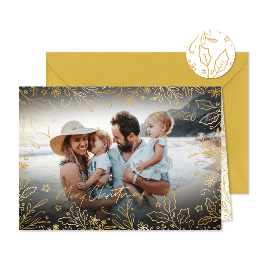 Mooie kerstkaart met sierlijke takjes in goud en foto - Kaartimpressie