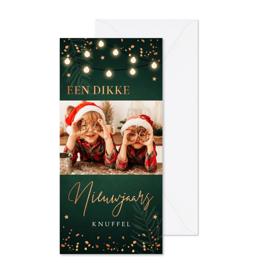 Nieuwjaarskaart groen foto lampjes confetti koperlook - Kaartimpressie