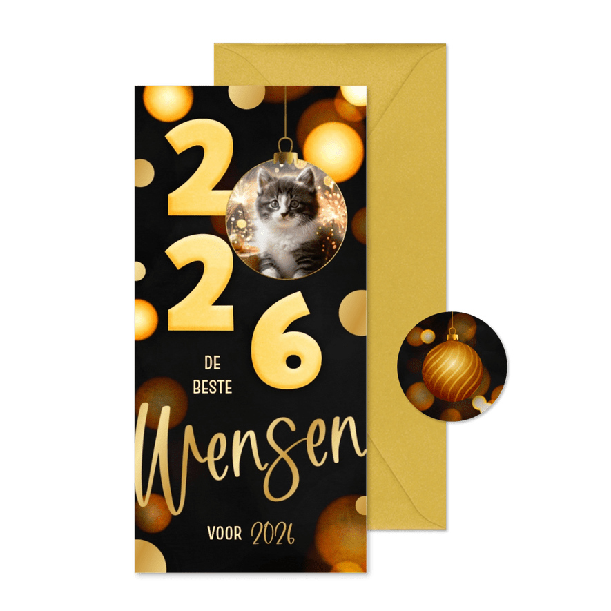 Nieuwjaarskaart langwerpig zwart 2026 kerstbal goud - Kaartimpressie
