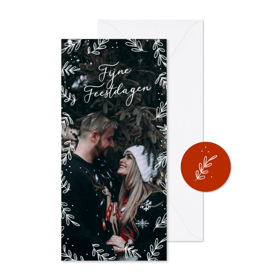 Nostalgische foto kerstkaart met takjes in wit - Kaartimpressie