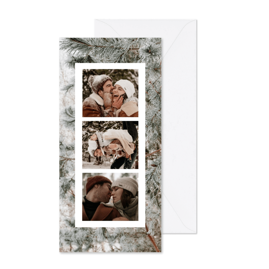 Photobooth kerstkaart met dennenbomen in de sneeuw - Kaartimpressie
