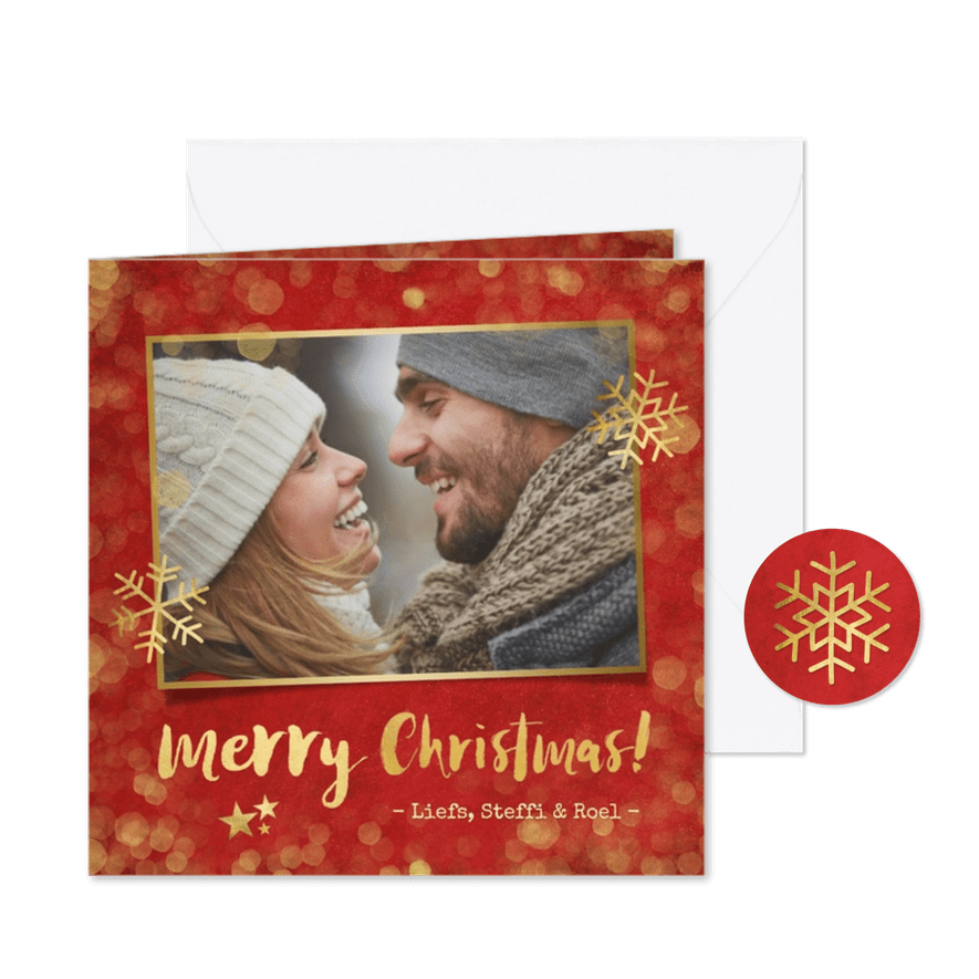 Rode vierkante kerstkaart met gouden sneeuwsterren en foto - Kaartimpressie