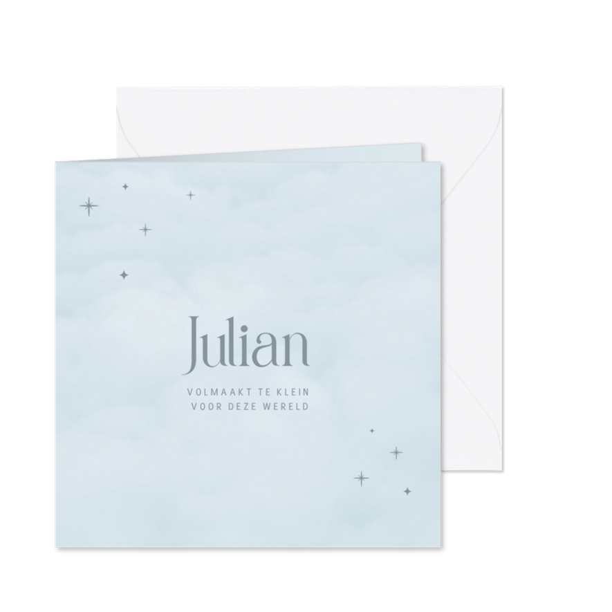 Rouwkaart met wolkjes en sterren in het blauw - Kaartimpressie
