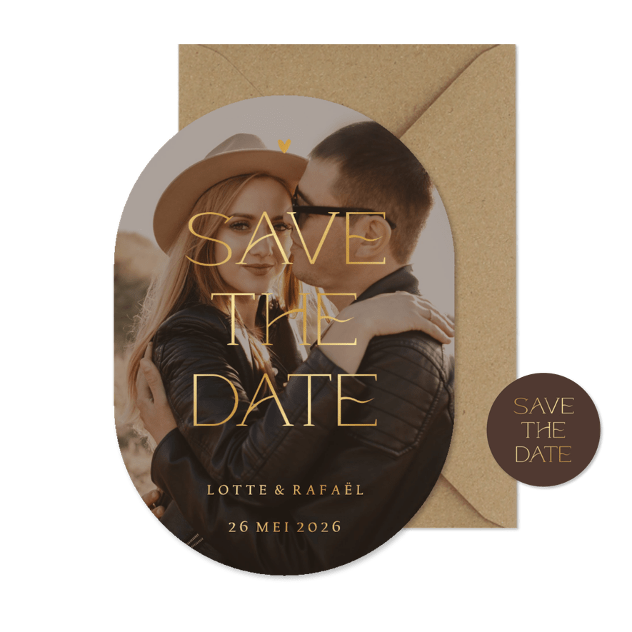 Save the date kaart ovaal met grote foto en goudfolie - Kaartimpressie