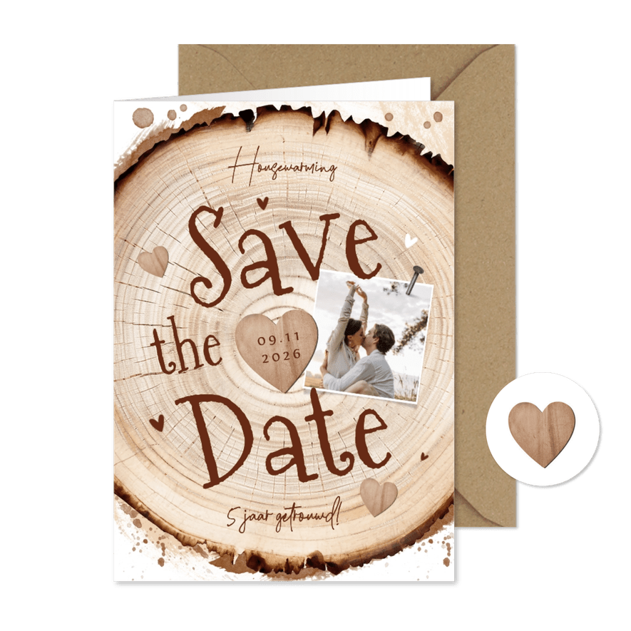 Save the date uitnodiging hout boomstam feestje foto hartjes - Kaartimpressie