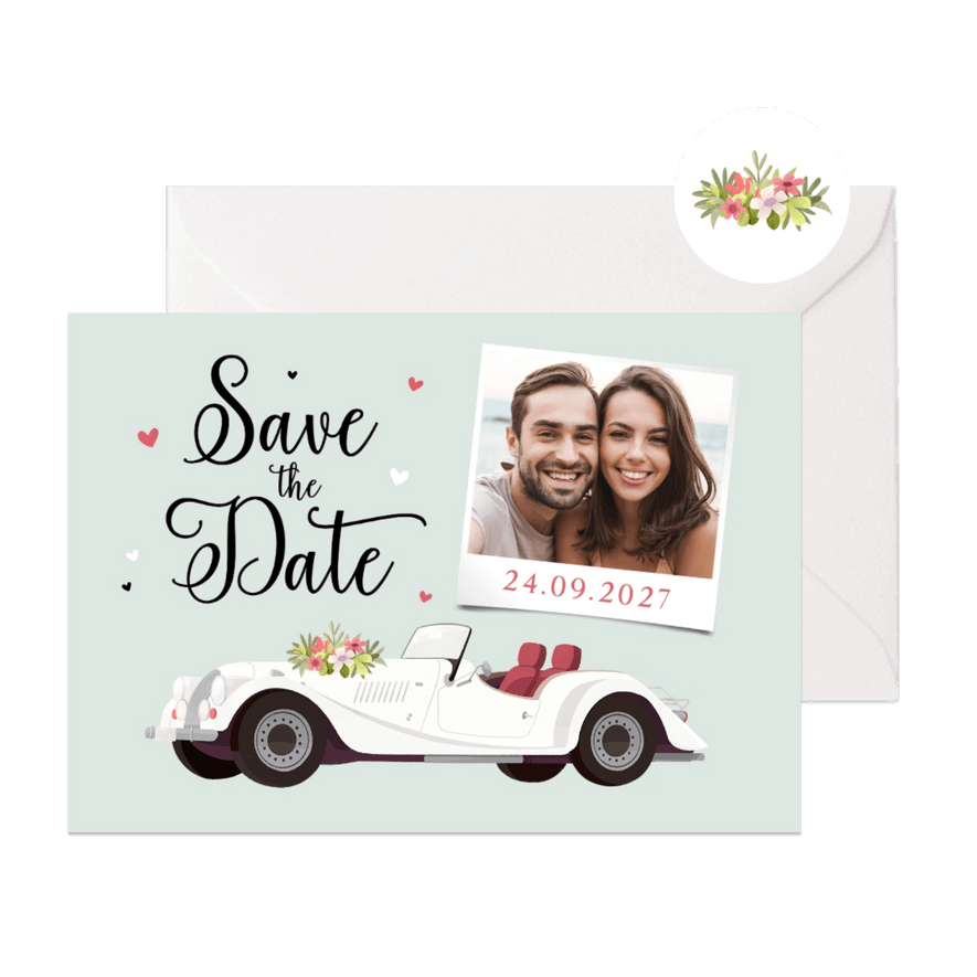 Save the date uitnodigingskaart vintage auto foto hartjes - Kaartimpressie