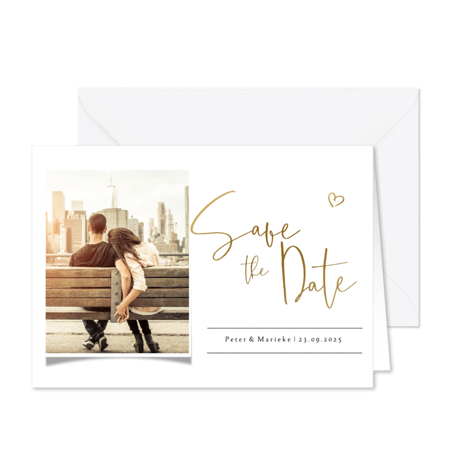 Save the datekaart met eigen foto en gouden tekst en hartje - Kaartimpressie