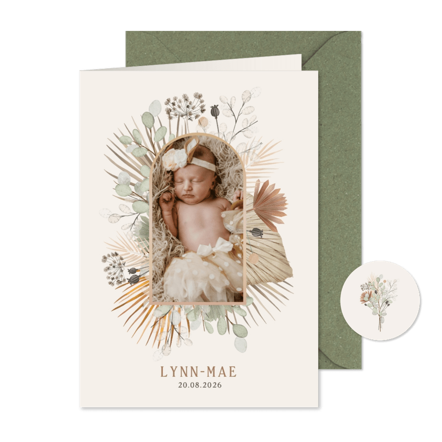 Stijlvol geboortekaartje droogbloemen foto in boog - Kaartimpressie