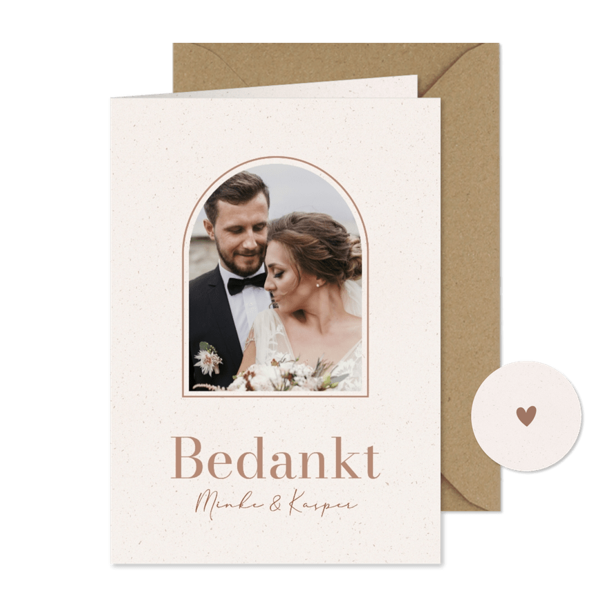 Stijlvolle bedankkaartjes trouwen met foto en papiertextuur - Kaartimpressie
