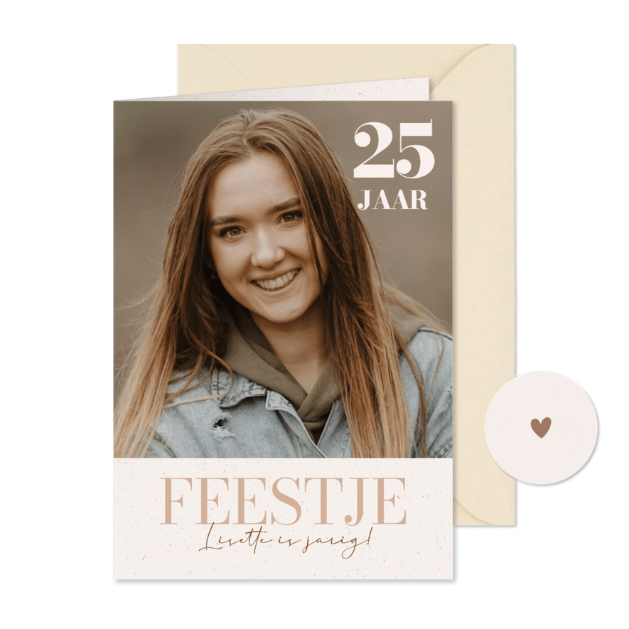 Stijlvolle foto uitnodiging voor een feestje beige - Kaartimpressie