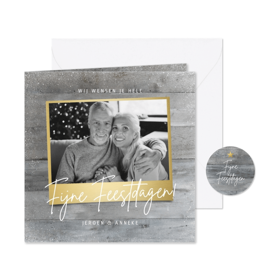Stijlvolle houtlook kerstkaart met foto in gouden rand - Kaartimpressie