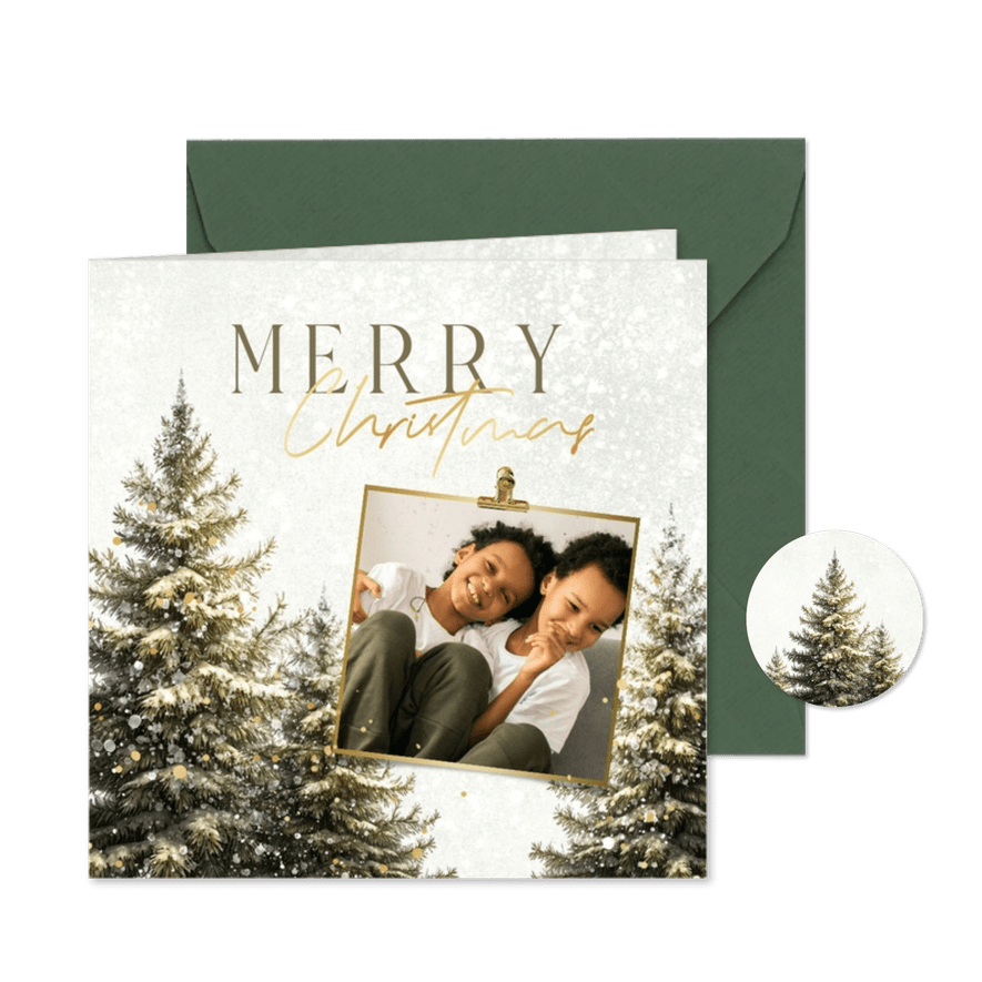 Stijlvolle natuurlijke kerstkaart dennenbomen sneeuw goud - Kaartimpressie