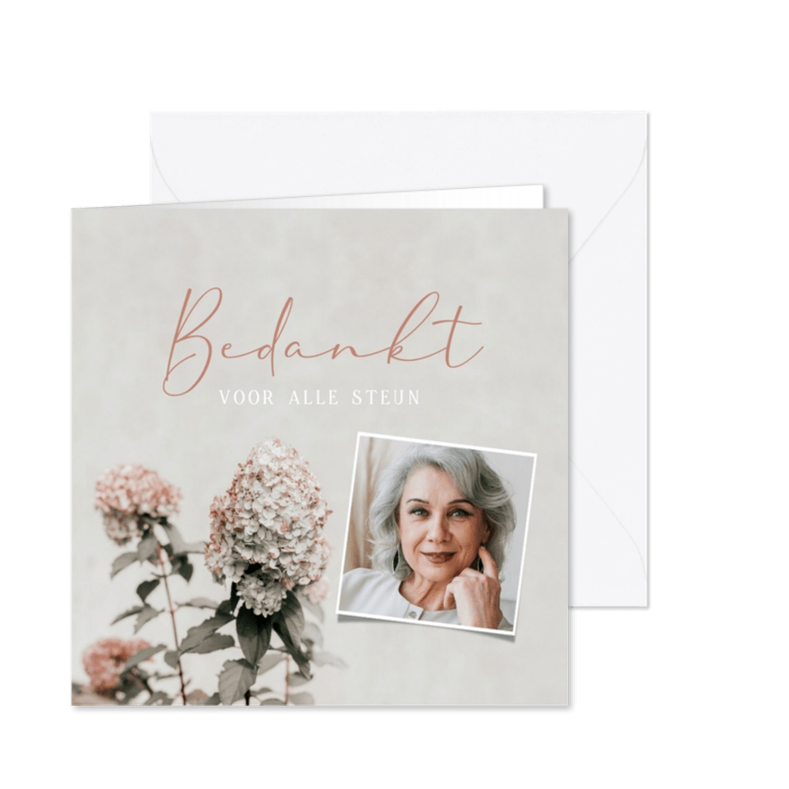 Stijlvolle rouw bedankkaart met foto van hortensia - Kaartimpressie