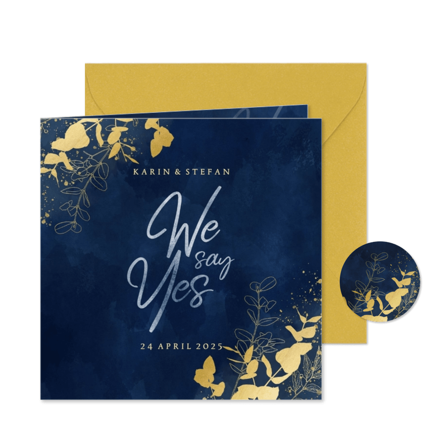 Stijlvolle trouwkaart blauwe waterverf gouden eucalyptus - Kaartimpressie