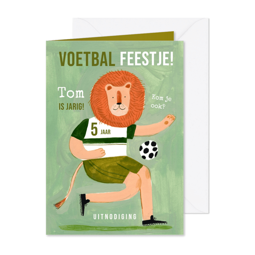 Stoere kinderfeest uitnodiging voetbalfeestje leeuw groen - Kaartimpressie