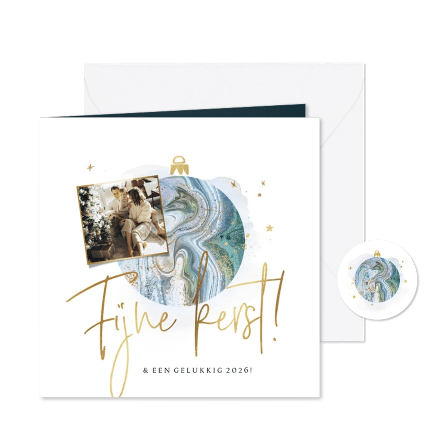 Trendy kerstkaart kleurrijke kerstbal verf watercolour goud - Kaartimpressie