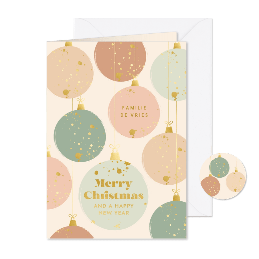 Trendy kerstkaart met kerstballen en goudlook met groen - Kaartimpressie