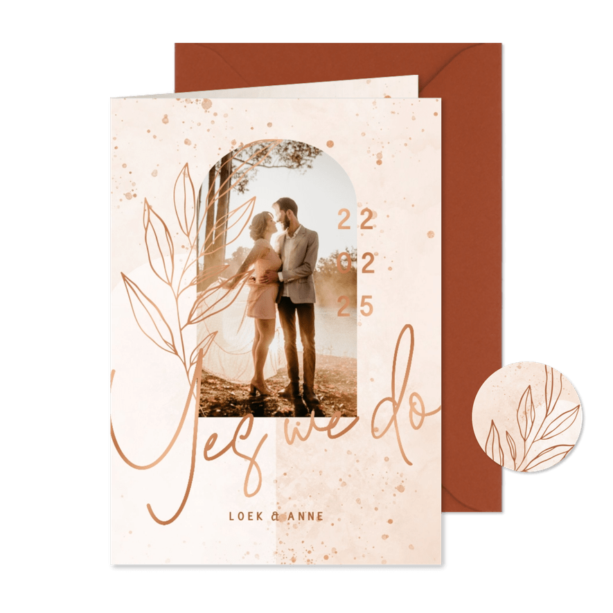 Trouwkaart bohemian lichtroze met koper en foto - Kaartimpressie