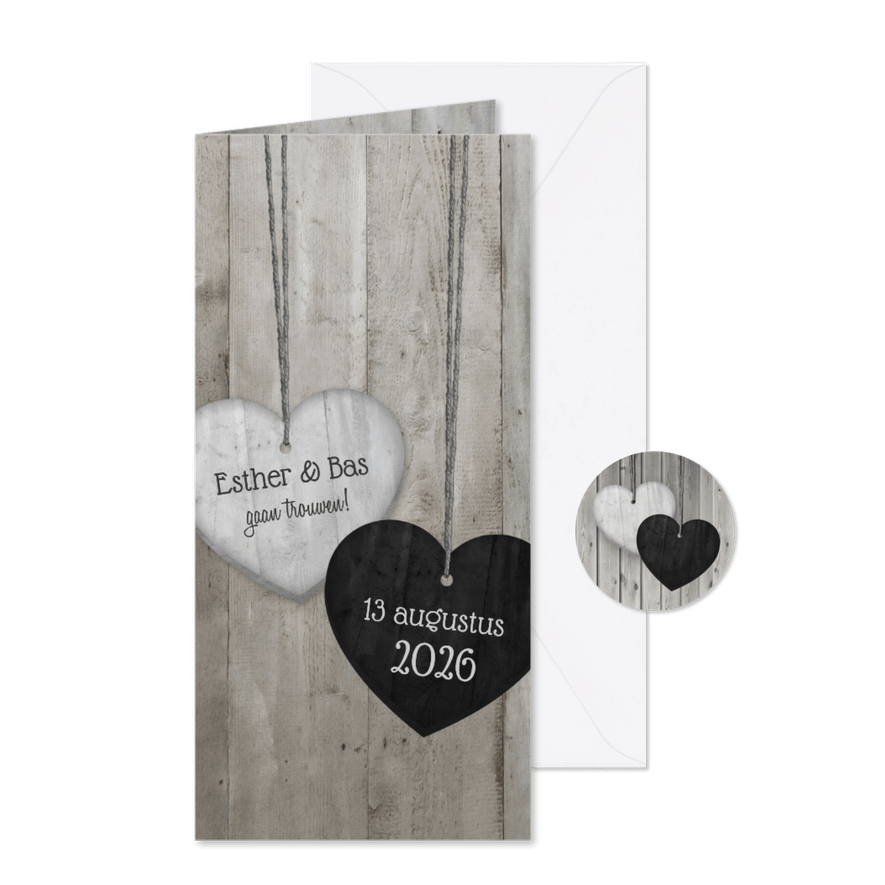 Trouwkaart langwerpig met 2 houten hartjes en trouwdatum - Kaartimpressie