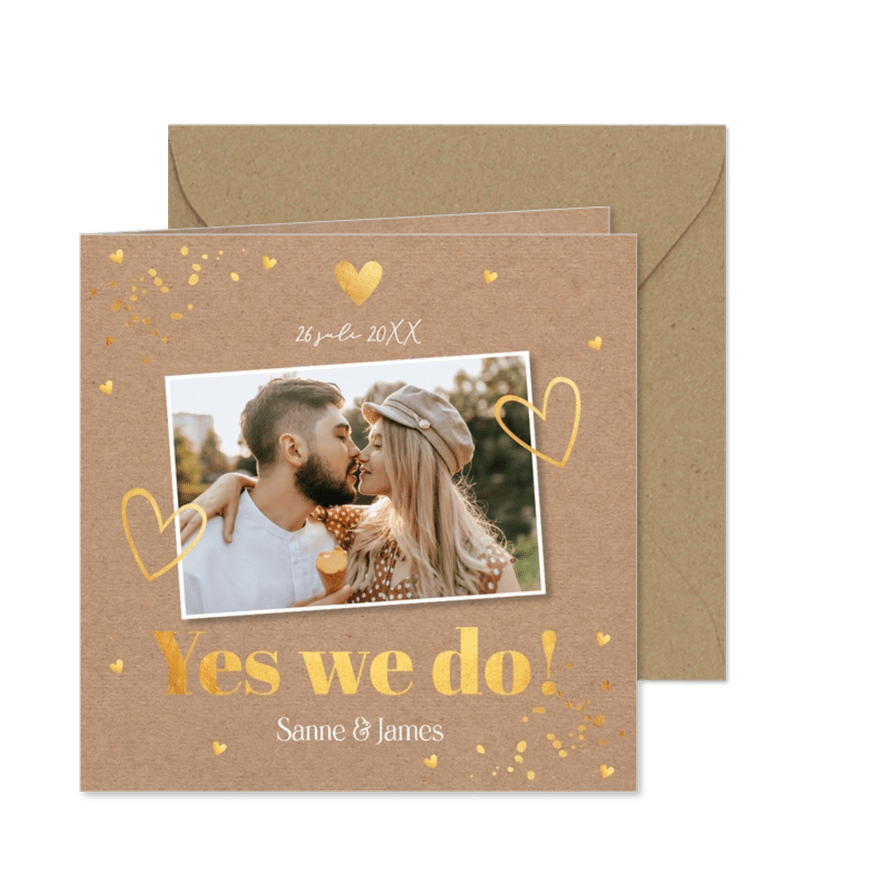 Trouwkaart met foto kraft goud hartjes - Kaartimpressie
