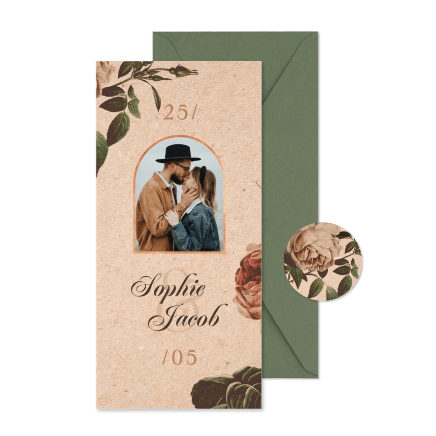 Trouwkaart vintage met foto en bloemen - Kaartimpressie