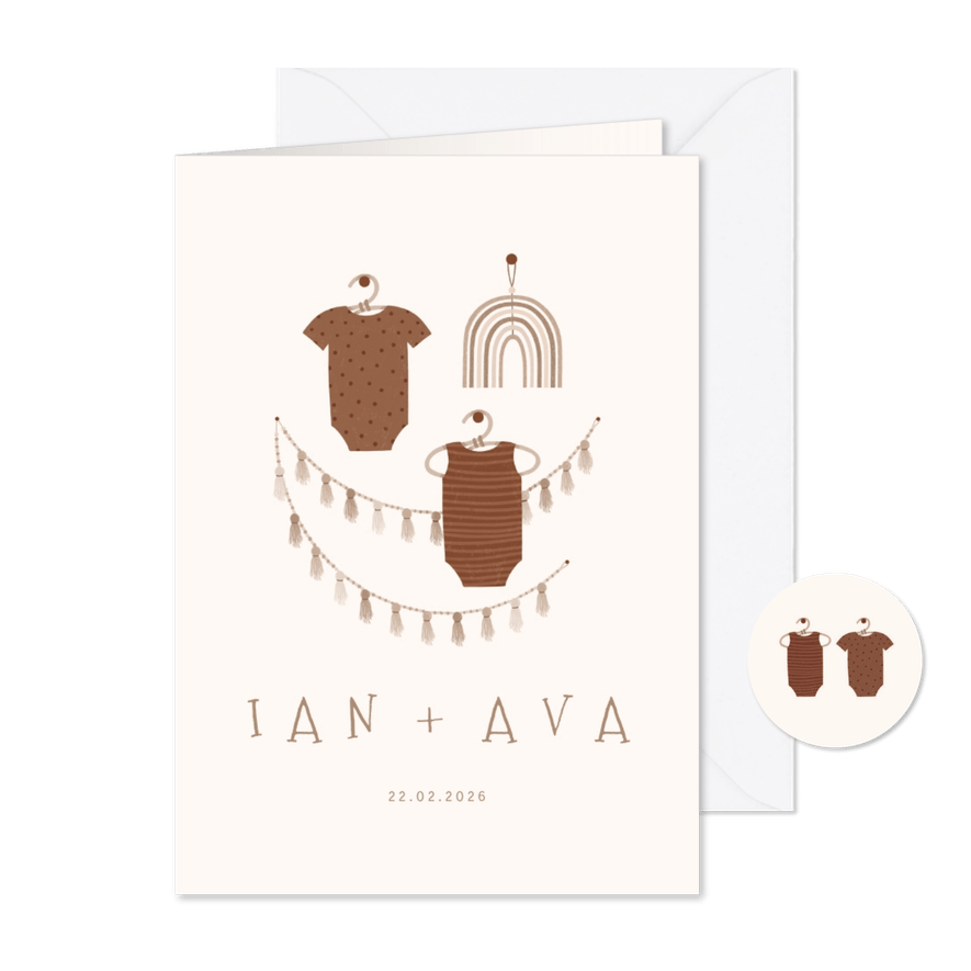 Tweeling geboortekaartje met rompertjes en slingers - Kaartimpressie