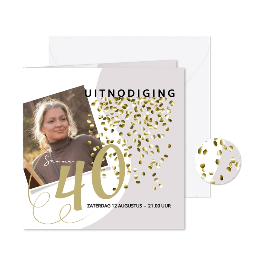 Uitnodiging 40 vrouw met goudkleurige confetti - Kaartimpressie