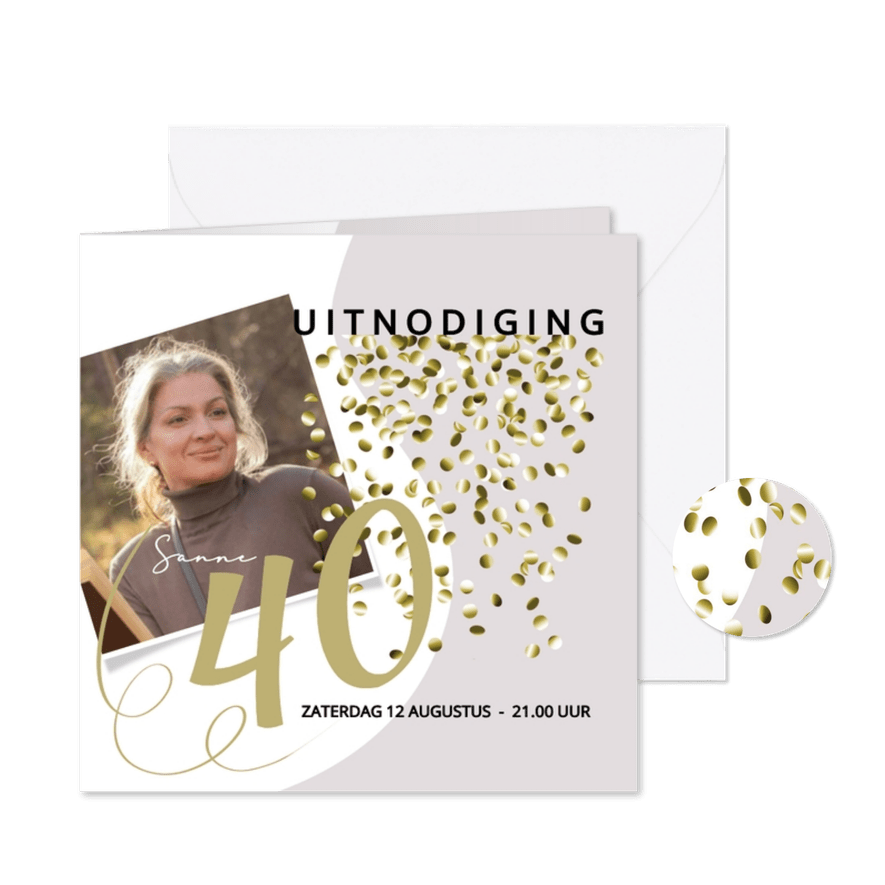 Uitnodiging 40 vrouw met goudkleurige confetti - Kaartimpressie
