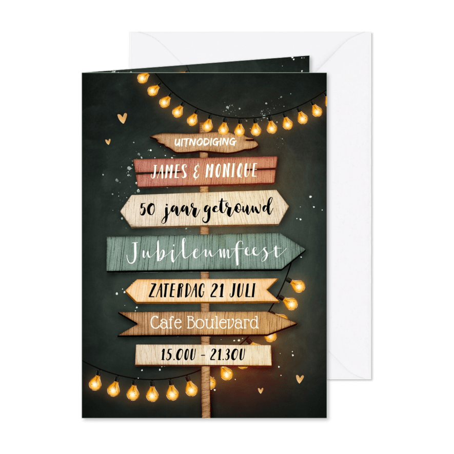 Uitnodiging 50 jarig jubileum wegwijzers krijtbord lampjes - Kaartimpressie