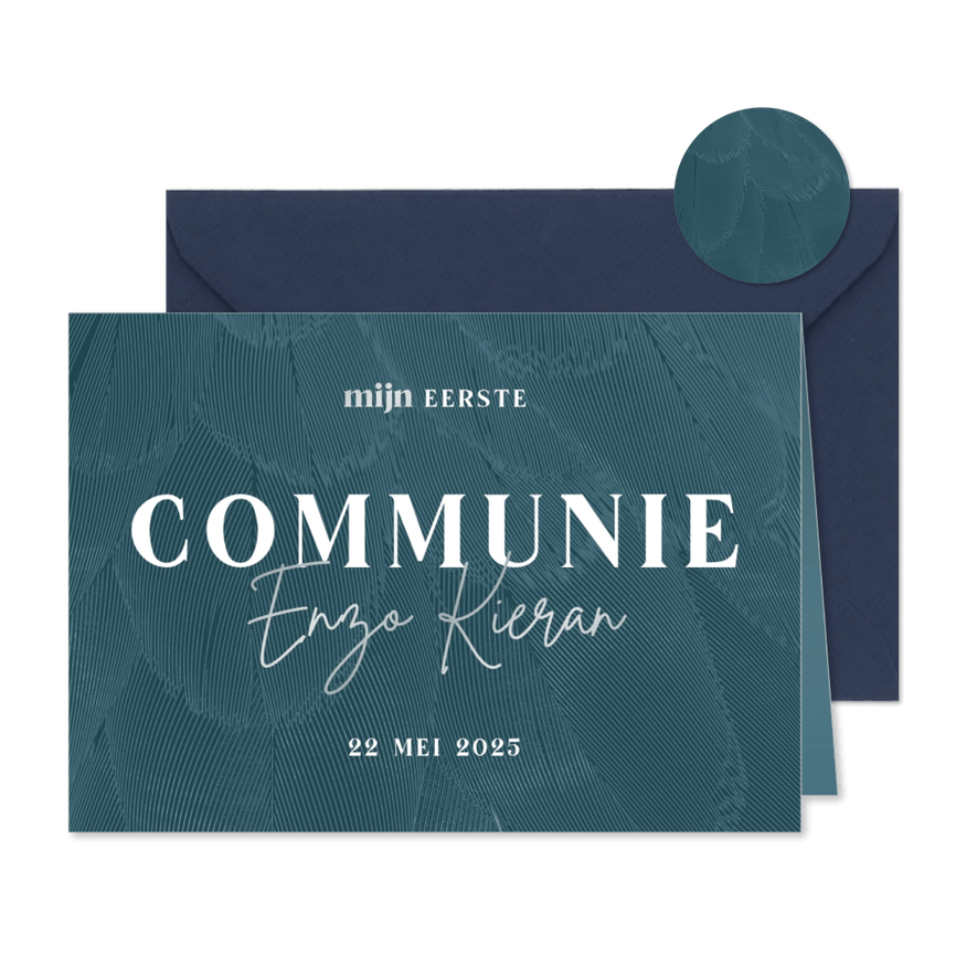 Uitnodiging communie blauw stijlvol met veren  - Kaartimpressie