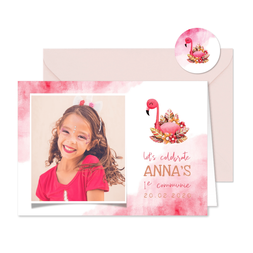 Uitnodiging communie flamingo met grote foto en waterverf - Kaartimpressie