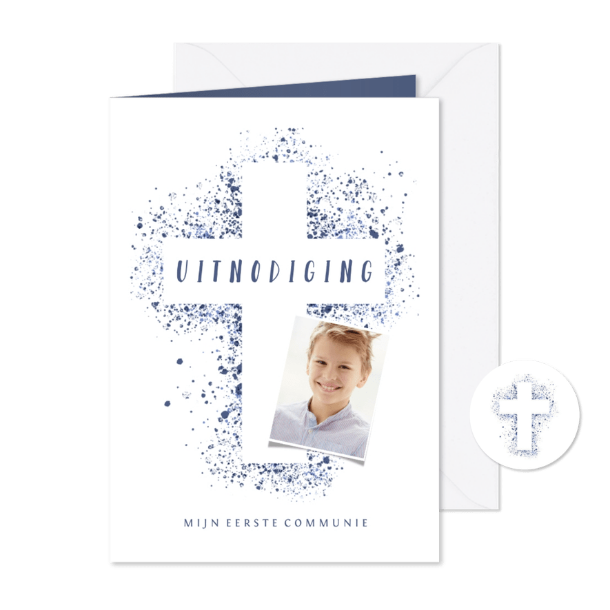 Uitnodiging communie foto & kruis verfspetters blauw - Kaartimpressie