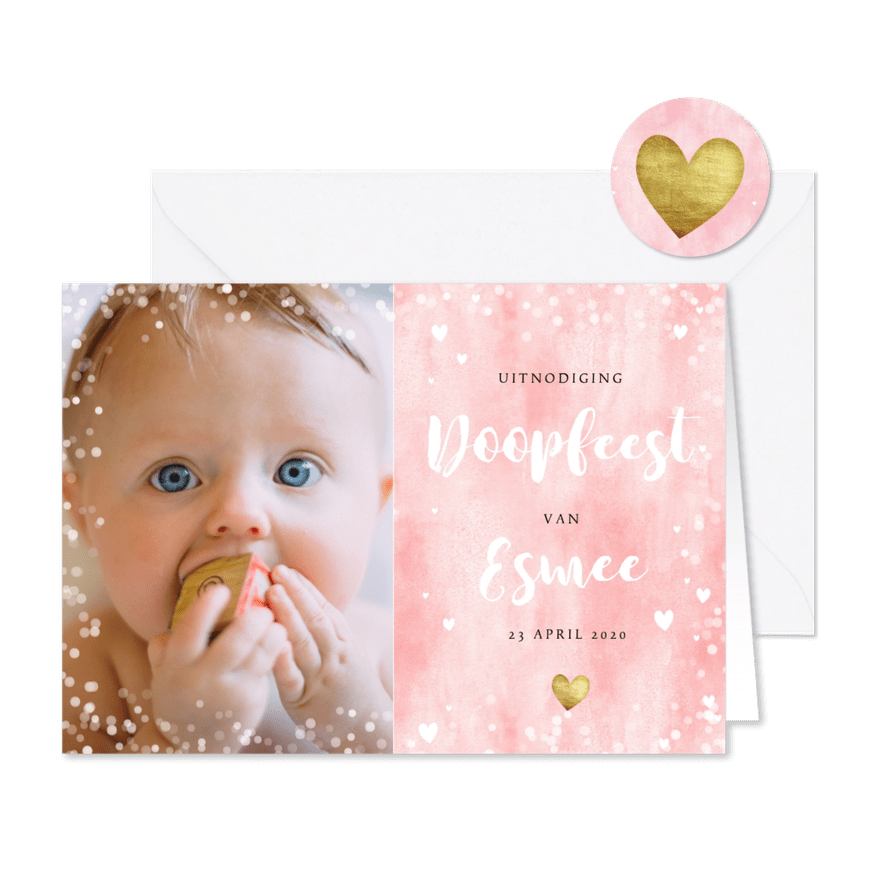 Uitnodiging doopfeest met waterverf, hartjes en grote foto - Kaartimpressie