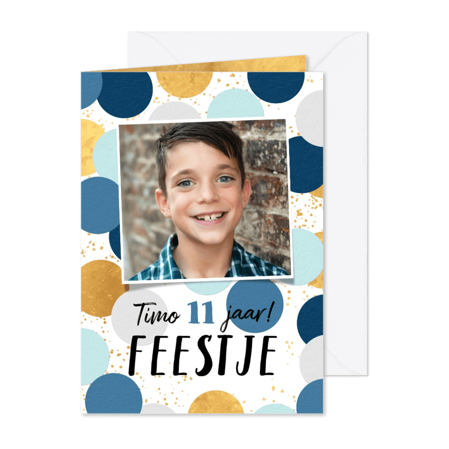 Uitnodiging feestje jongen confetti goud foto - Kaartimpressie