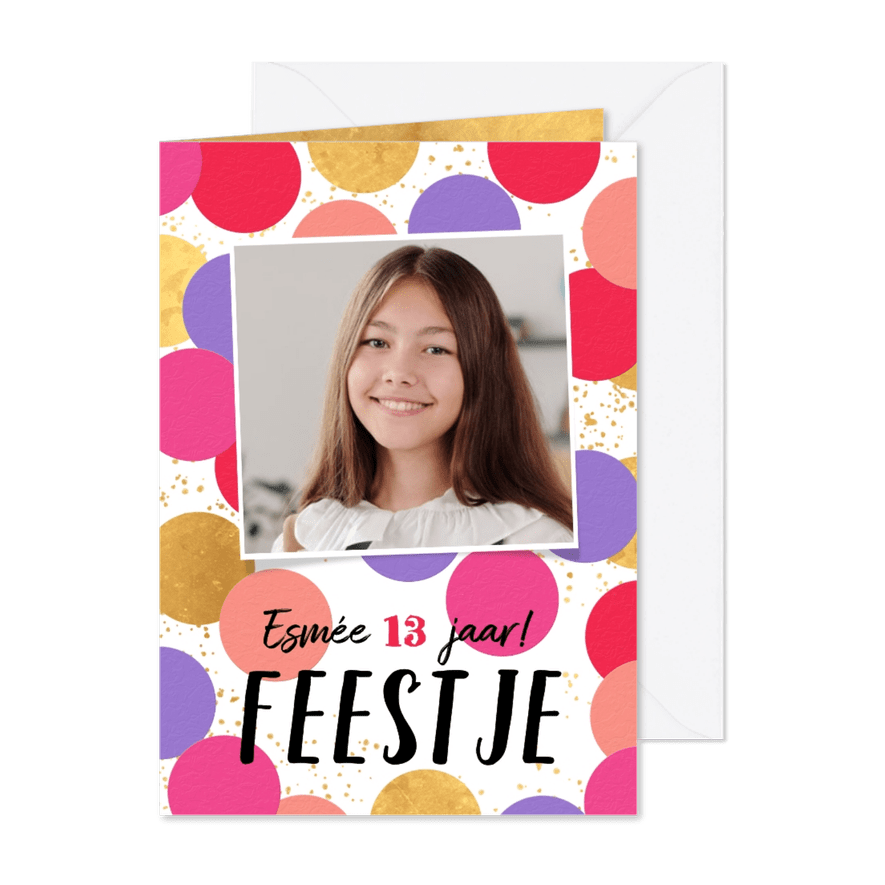 Uitnodiging feestje tienermeisje goud foto confetti - Kaartimpressie