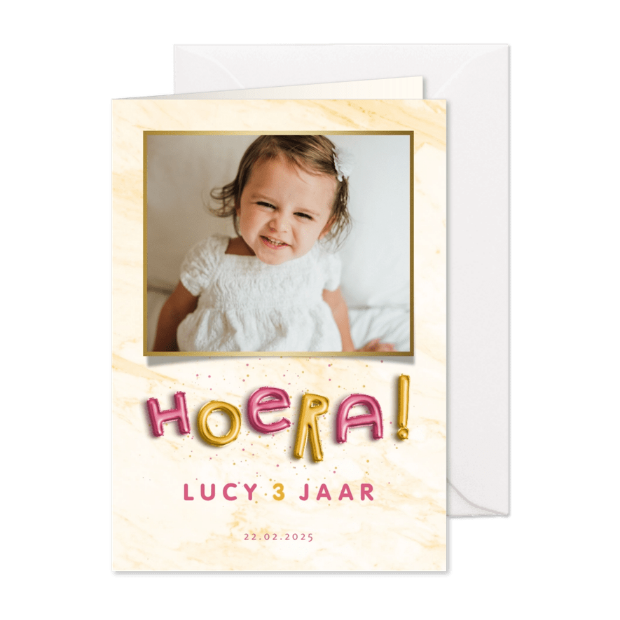 Uitnodiging folieballonnen aanpasbaar 'hoera' roze/goud - Kaartimpressie
