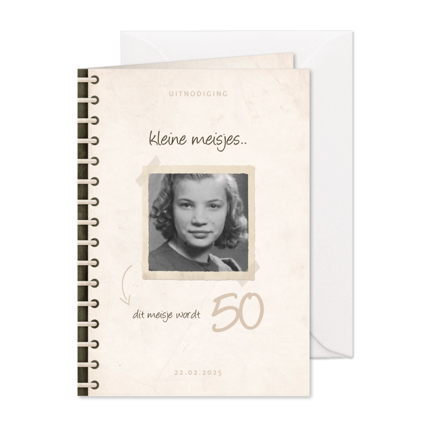 Uitnodiging fotoboek 'kleine meisjes worden groot' - Kaartimpressie