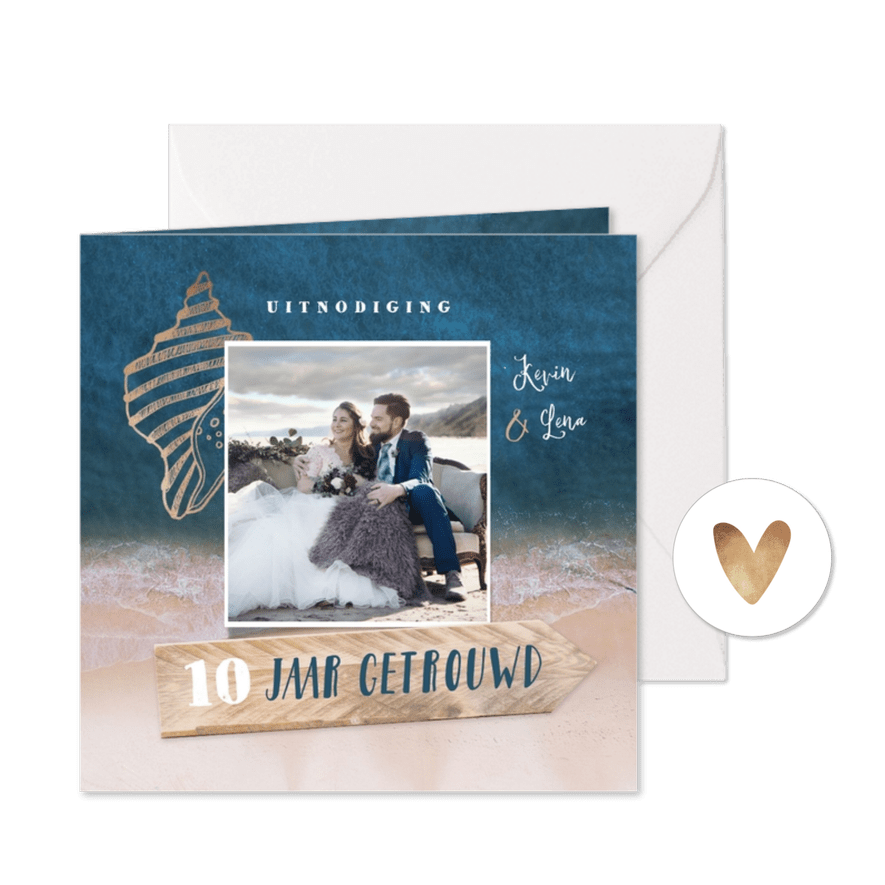 Uitnodiging jubileumfeest strand zee schelp goud foto hout - Kaartimpressie