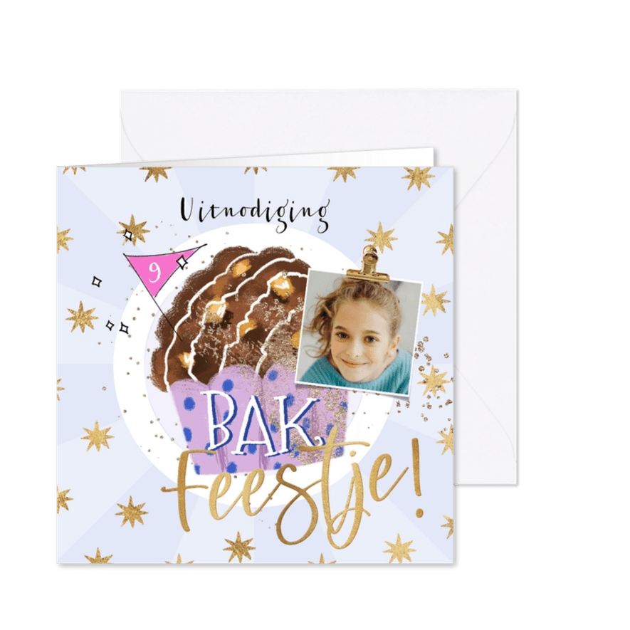 Uitnodiging kinderfeest bakfeestje muffin sterren goud foto - Kaartimpressie