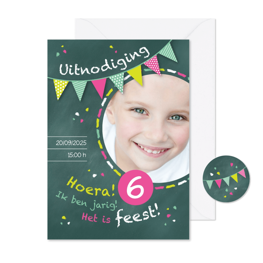 Uitnodiging kinderfeestje kriijtbord roze - Kaartimpressie